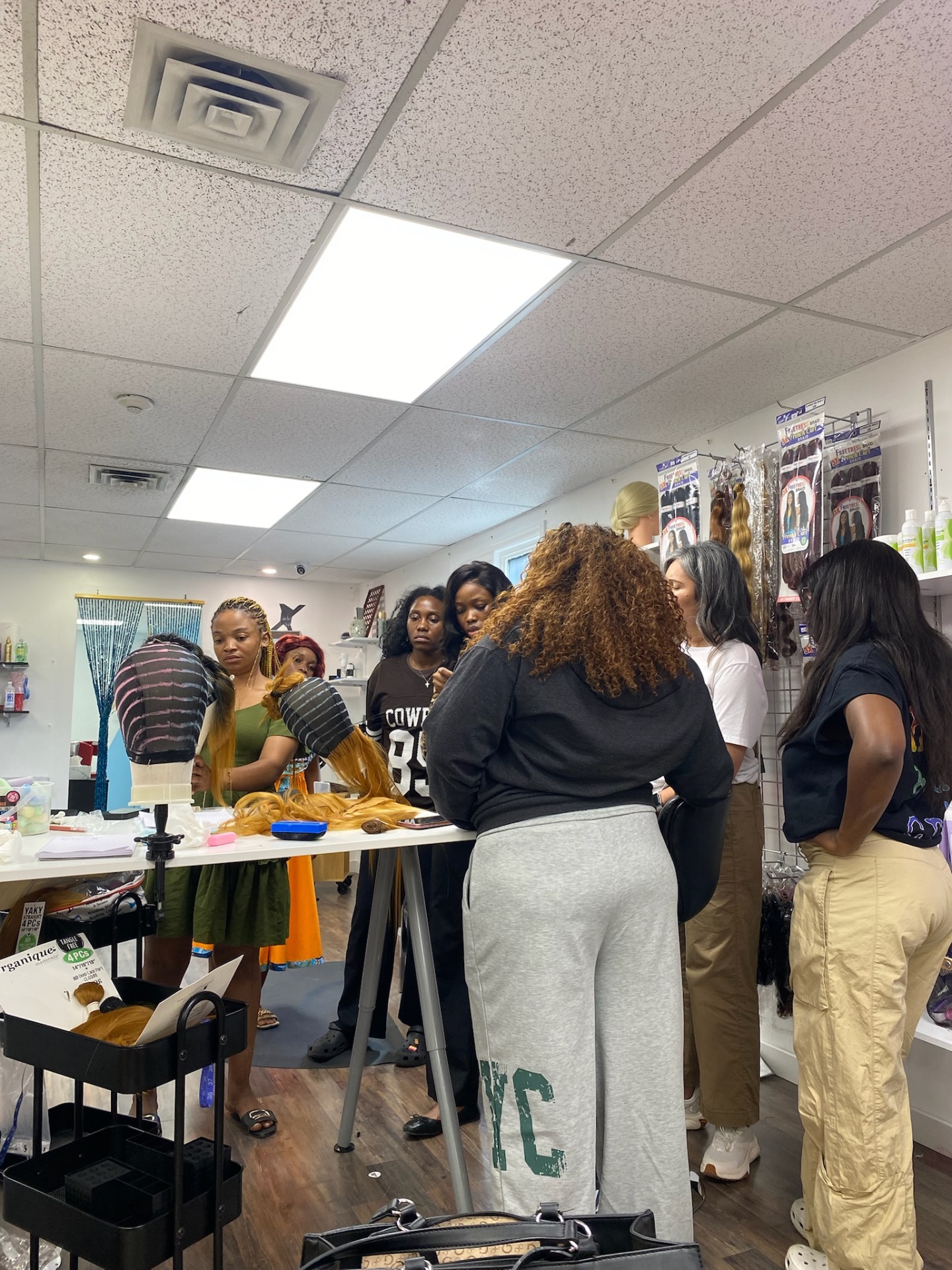 Wig ventilation demonstration